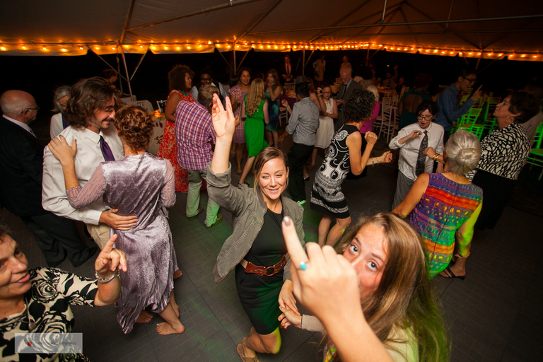 backyard_beachfront_wedding_charlestown_rhode_island_trevor_holden_photograghy-46