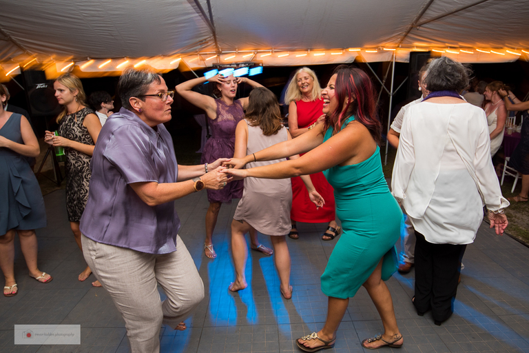 backyard_beachfront_wedding_charlestown_rhode_island_trevor_holden_photograghy-55