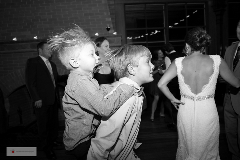 Kinney_Bungalow_Trevor_Holden_Photography_rhode_island_wedding-45