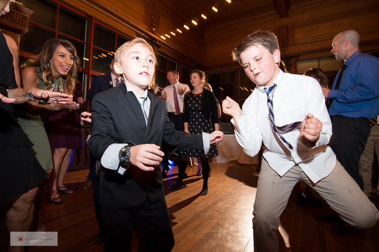 Kinney_Bungalow_Trevor_Holden_Photography_rhode_island_wedding-56