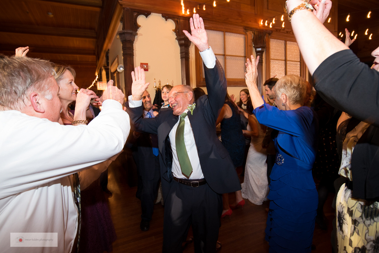 Kinney_Bungalow_Trevor_Holden_Photography_rhode_island_wedding-59